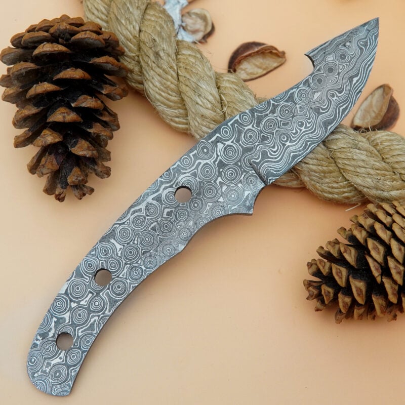 8" RAINDROP PATTERN DAMASCUS STEEL BLANK BLADE WITH GUT HOOK CD1